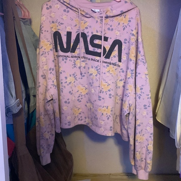 Womens XL NASA ( the national aeronatics and space administration) - Picture 1 of 2